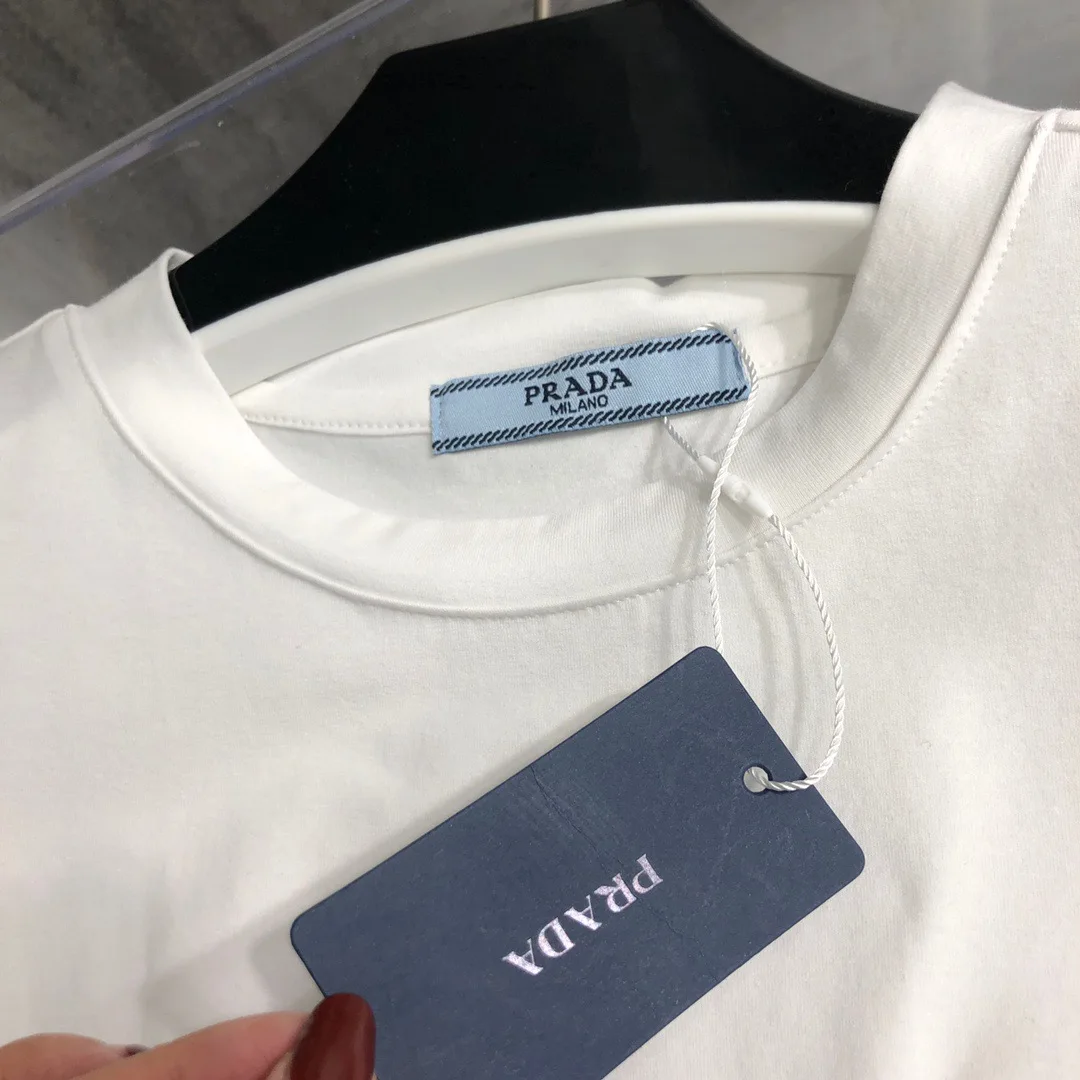 

21ss New luxurious brands design Prda Black White Cotton Tee Shirt Men Women Streetwear Sweatshirt Outdoor T-shirts