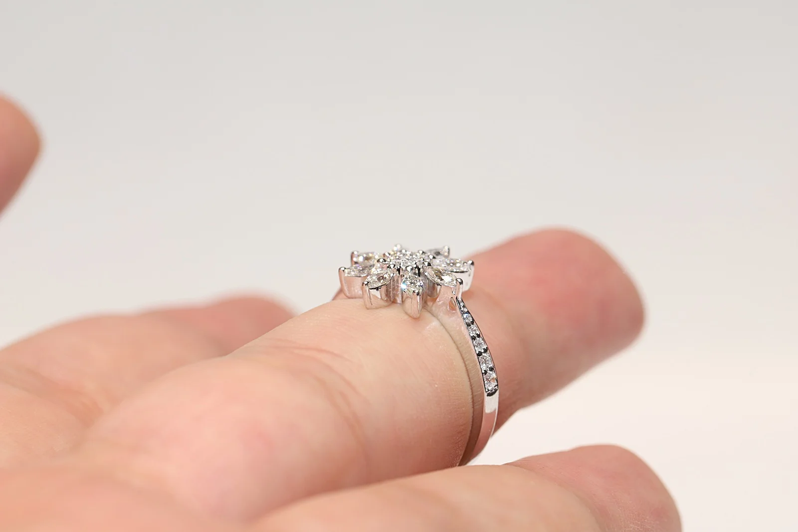 Рисунок 6 - Оригинальное кольцо из 18-каратного