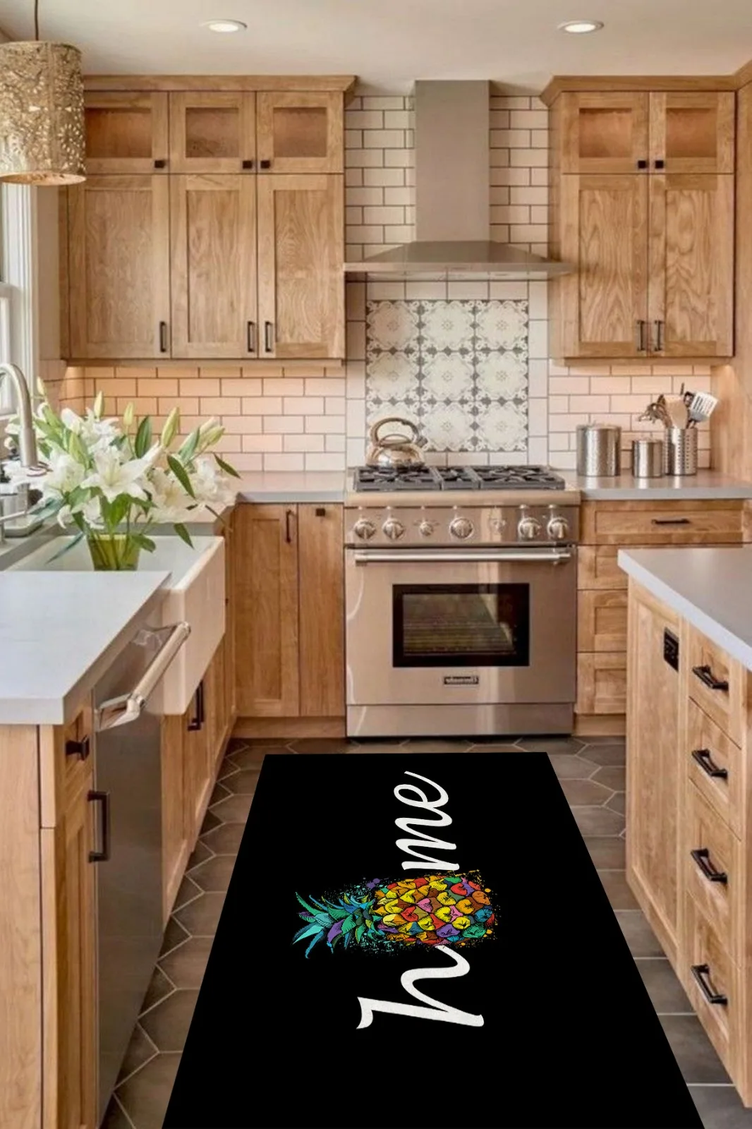 

Ananas Desenli Siyah Halı (Makinada Yıkanabilir Kaymaz Deri Taban) - CP526