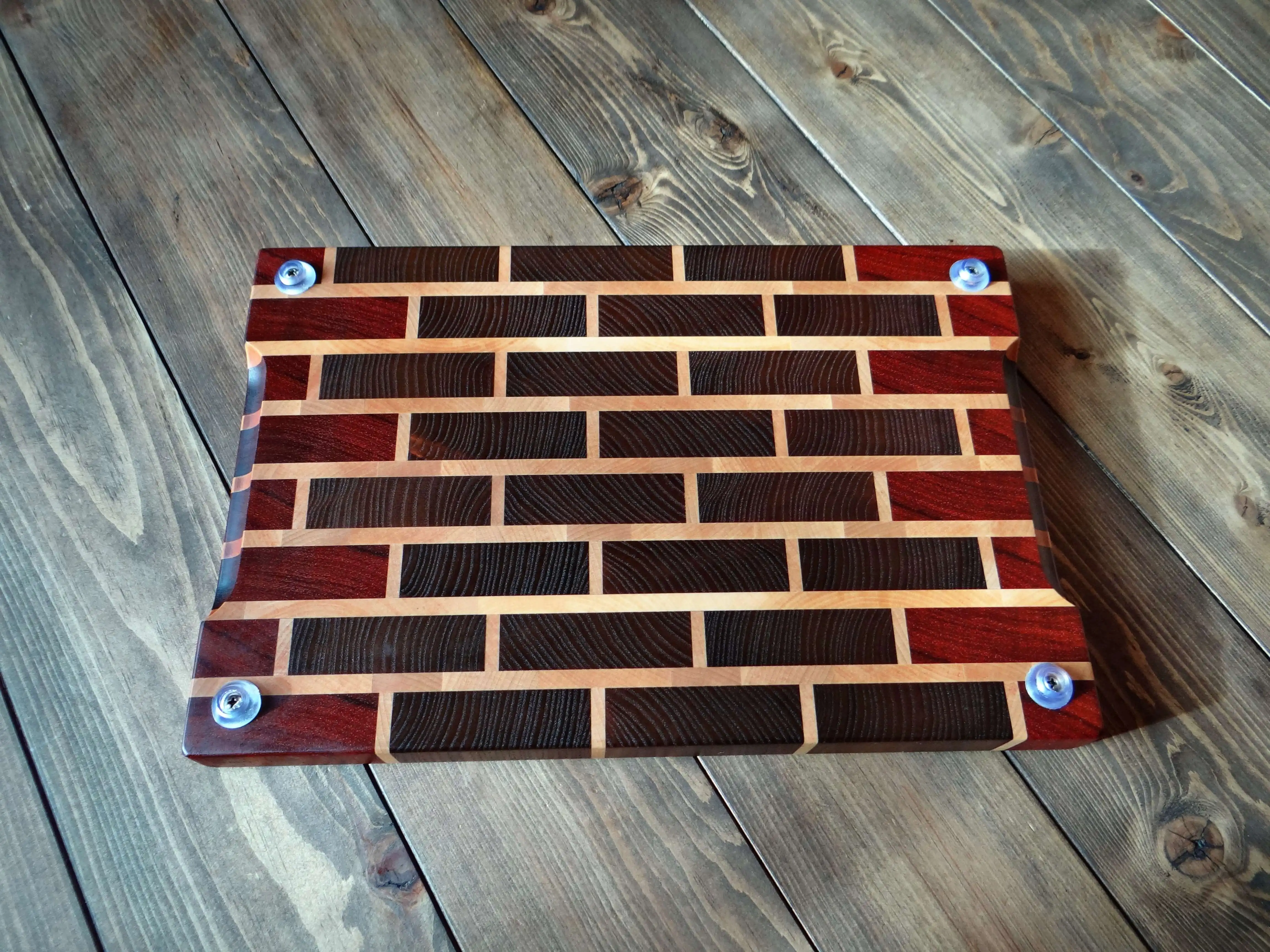 Торцевая разделочная доска Падук термо акация береза ручная работа 38*25*3см / NS11392 |