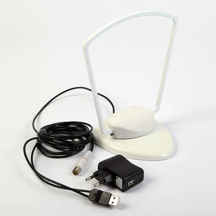 Антенна &quotРЭМО&quot BAS-5103-DX QUADRA DIGITAL комнатная активная 33 дБ DVB-T DVB-T2 |