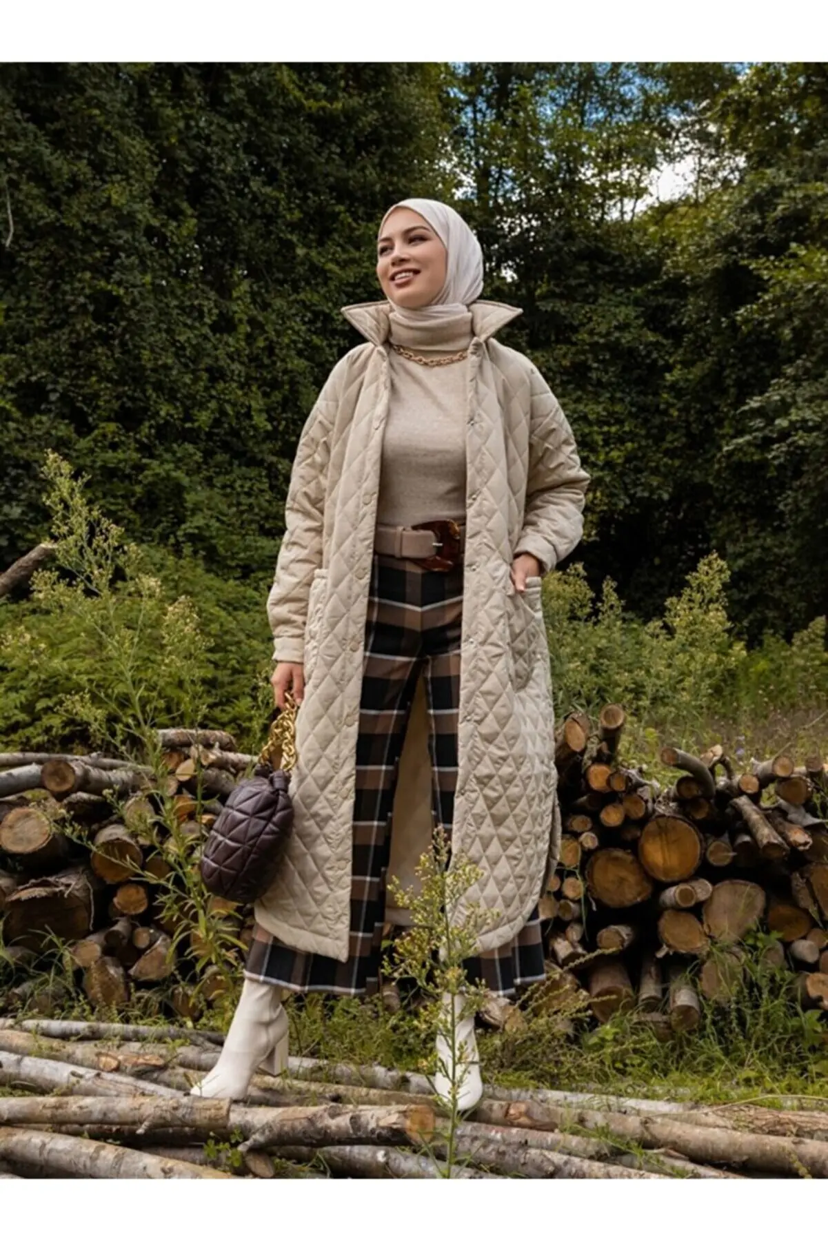 

Стеганое пальто цвета хаки с длинным рукавом, с воротником и карманами