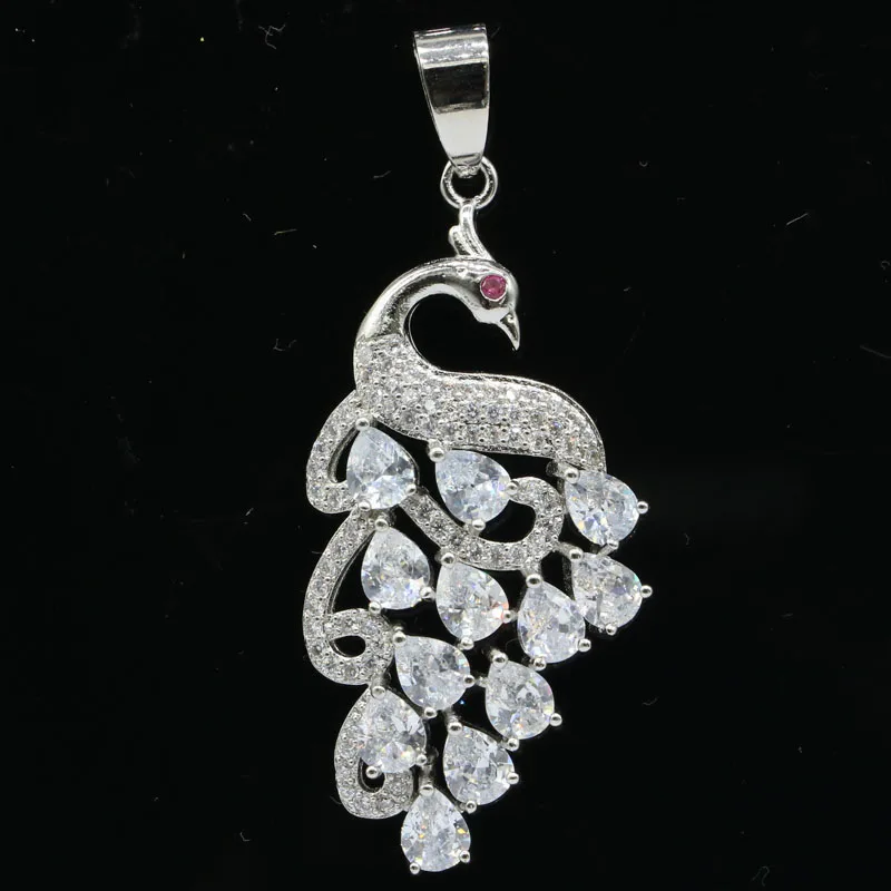 

Женский серебряный кулон с белым кубическим цирконием, 46x20 мм