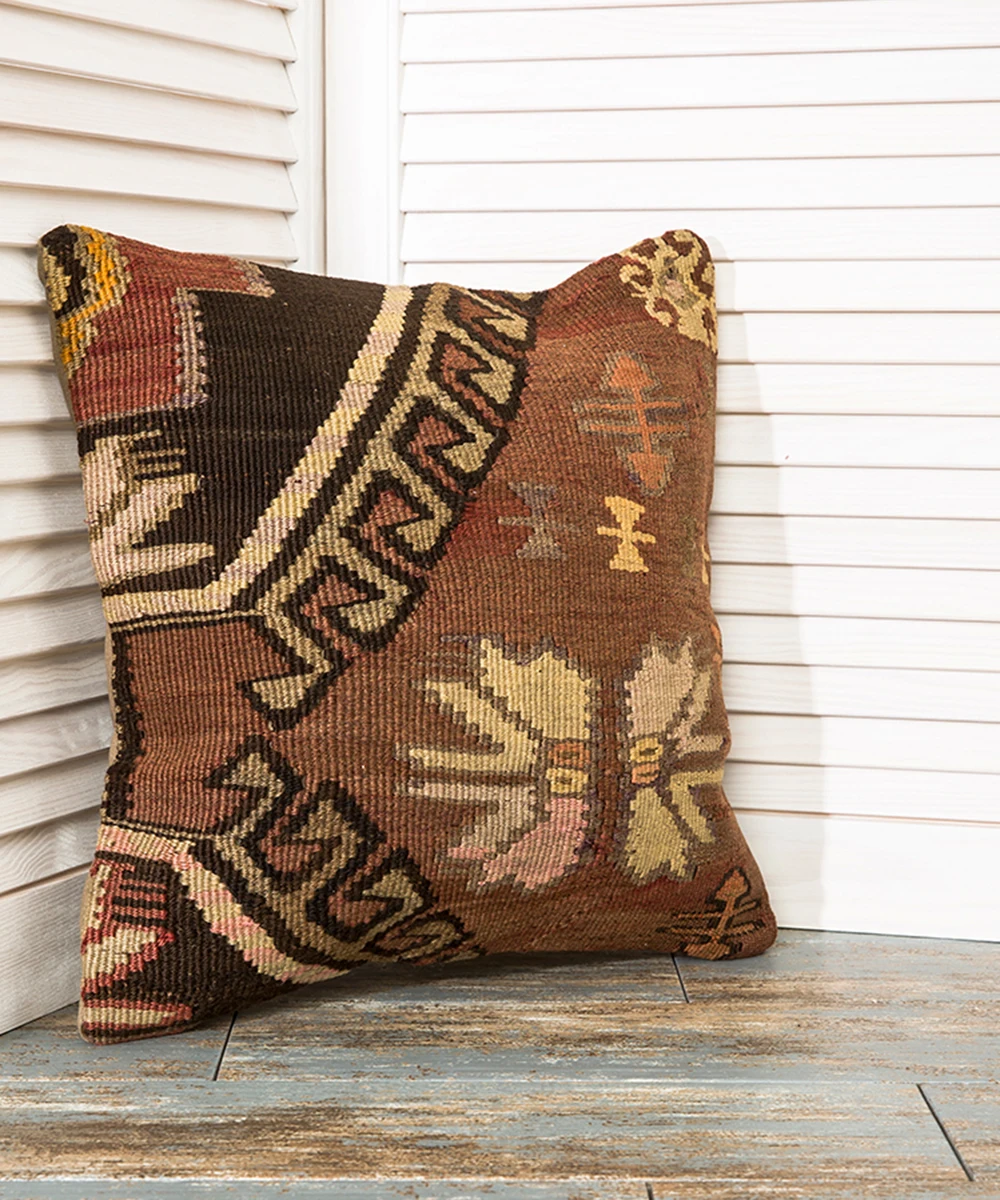 

Factory Price Customized Jute Fabric Chocolate Brown Kilim Rug Design Tapestry Wool Decorative Casual Living Room Area Pillows