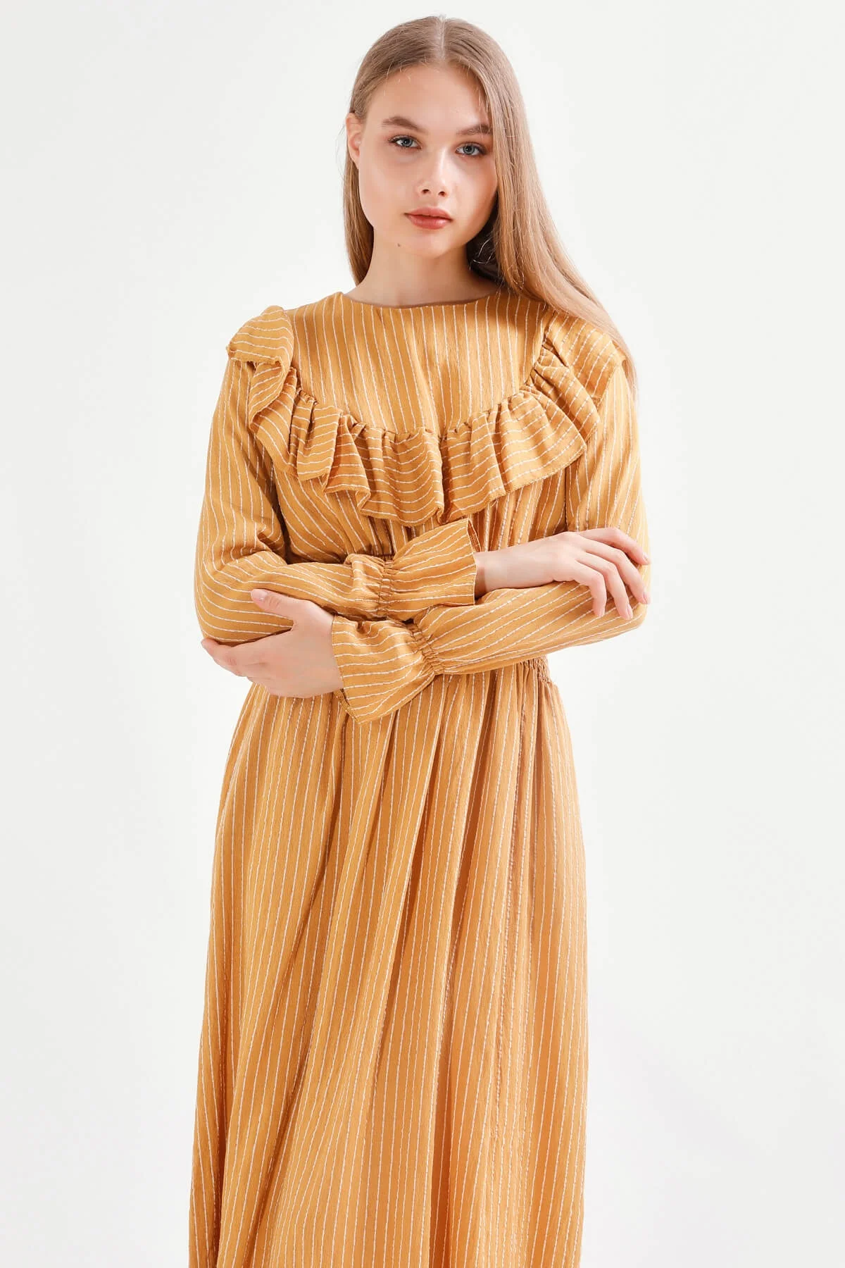 Платье в полоску с воланами-горчичное | Женская одежда