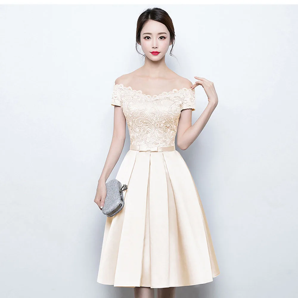 Серебряное платье подружки невесты с открытыми плечами Короткое мини для