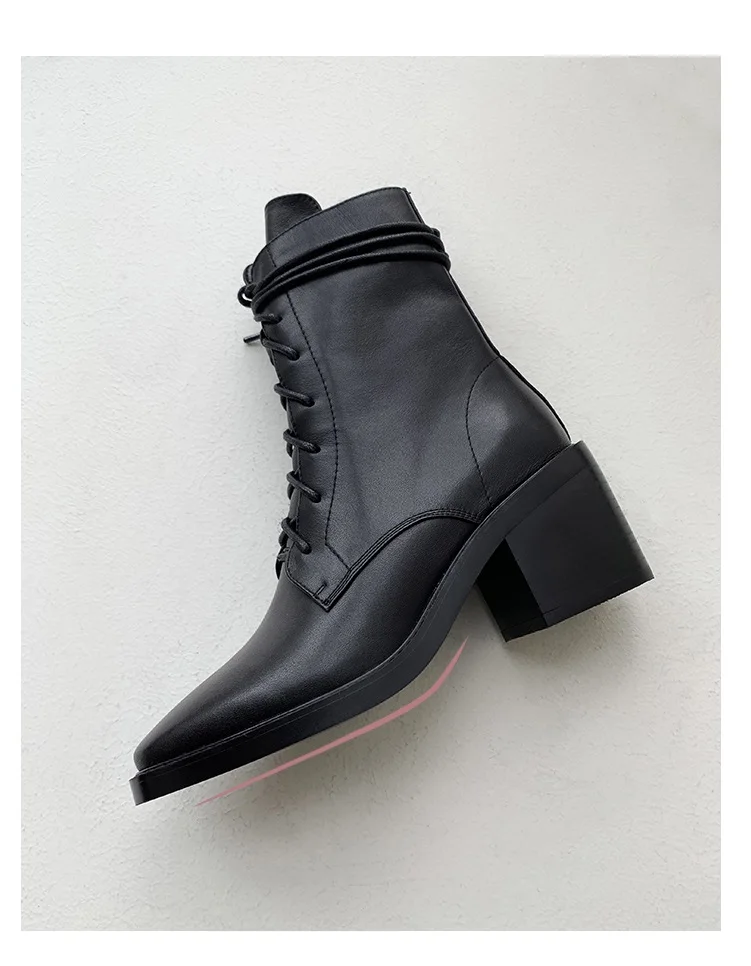 Мотоциклетные ботинки женские винтажные боевые осенние в стиле панк и готика