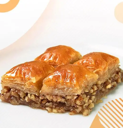 

LOTS OF INGREDIENTS WITH A WONDERFUL AROMA WITH A GREAT TASTE BAKLAVA WITH WALNUT 500 GRAMS FREE SHIPPING