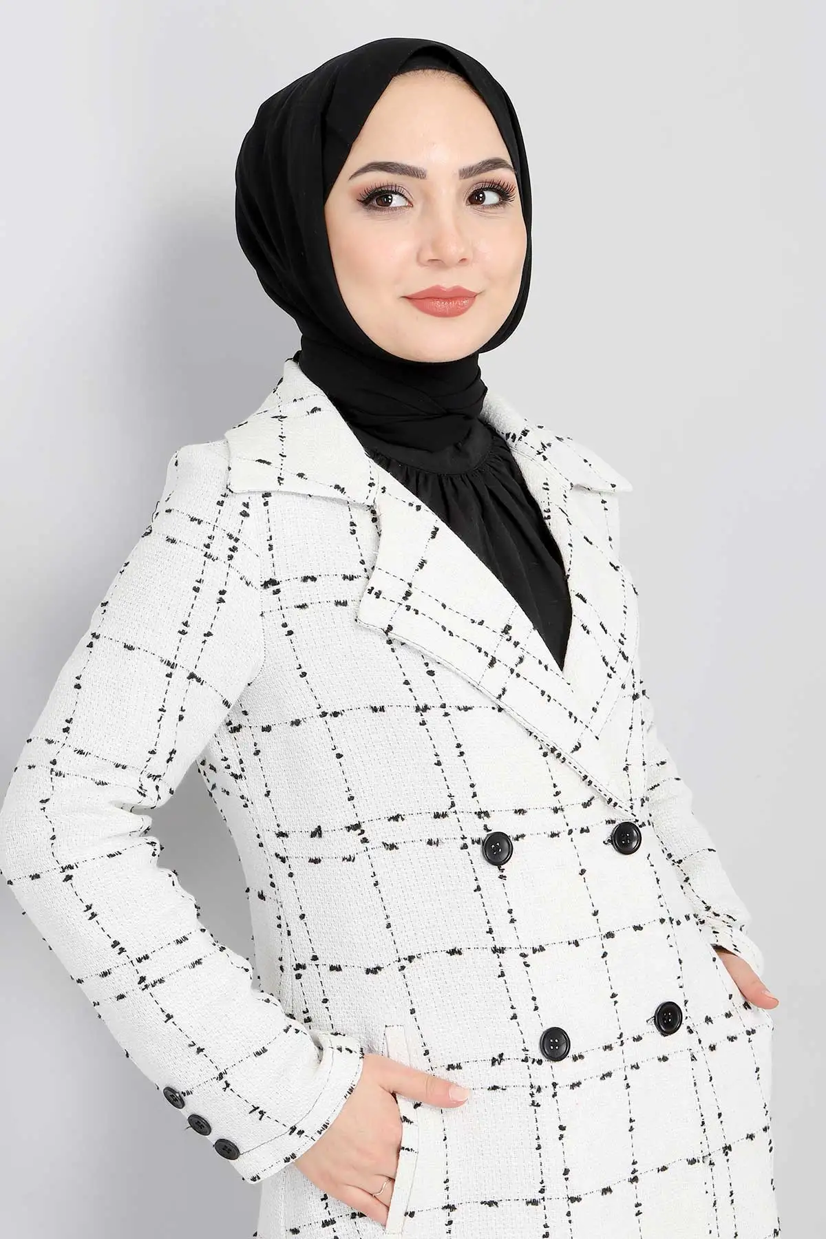 

Women's 2022 model cap button double breasted lapel pocket hijab cap women's long jacket female top clothing Muslim fashion elegant coat fashion