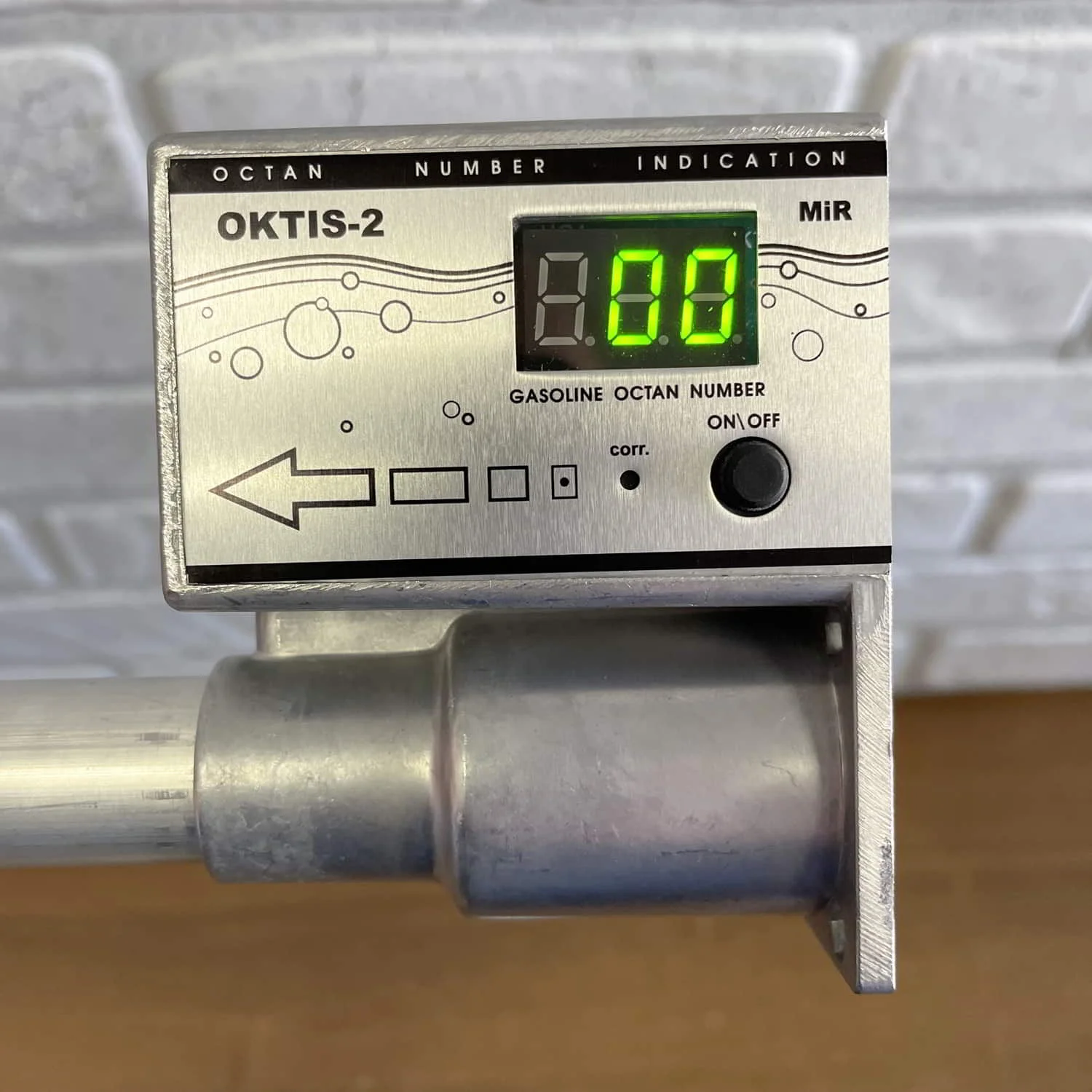 октис 2 прибор бензиновый. индикатор качества бензина октис-2. аппарат для проверки октанового числа бензина. измеритель октанового числа бензина октис-2. замер октанового числа бензина прибор.