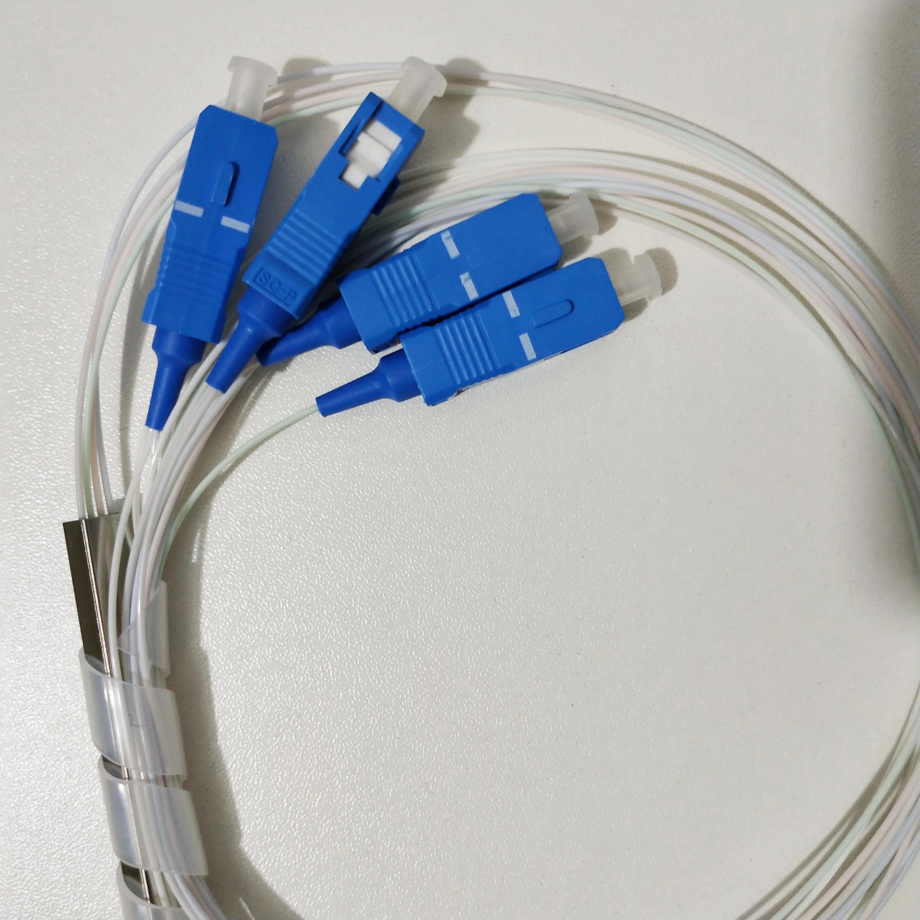 10 шт./лот SC/UPC Волоконно оптический ПЛК сплиттер SC 1X4 мини стальная трубка Тип 1x4 0 9