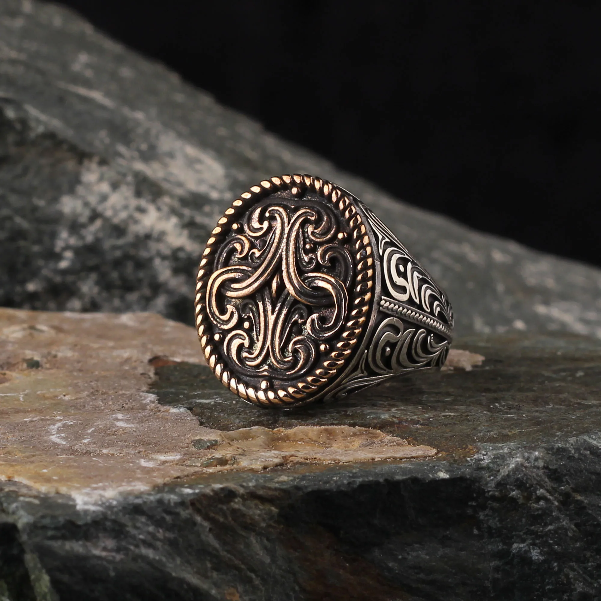 

Мужское кольцо ручной работы из серебра 925 пробы, с мотивами
