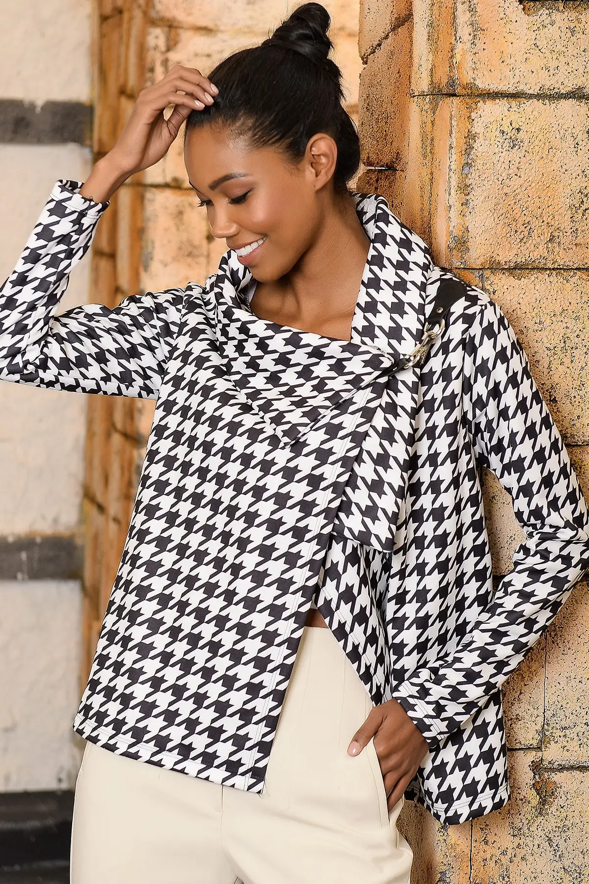 Тренд: женский черно белый двубортный платок в стиле Alacati кардиган с пряжкой и