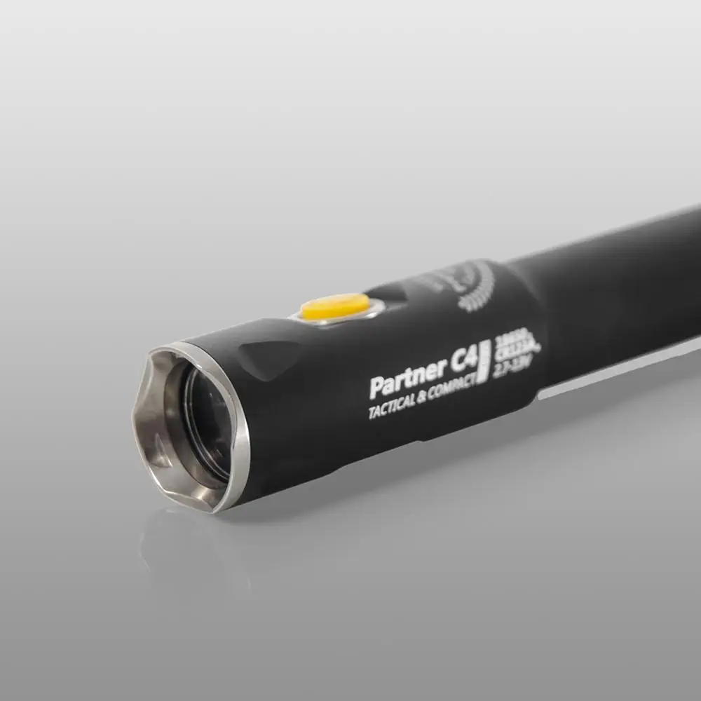 Светодиодный Тактический фонарь Armytek Partner C4 Pro XHP35 LED Подствольный Фонарь 2140