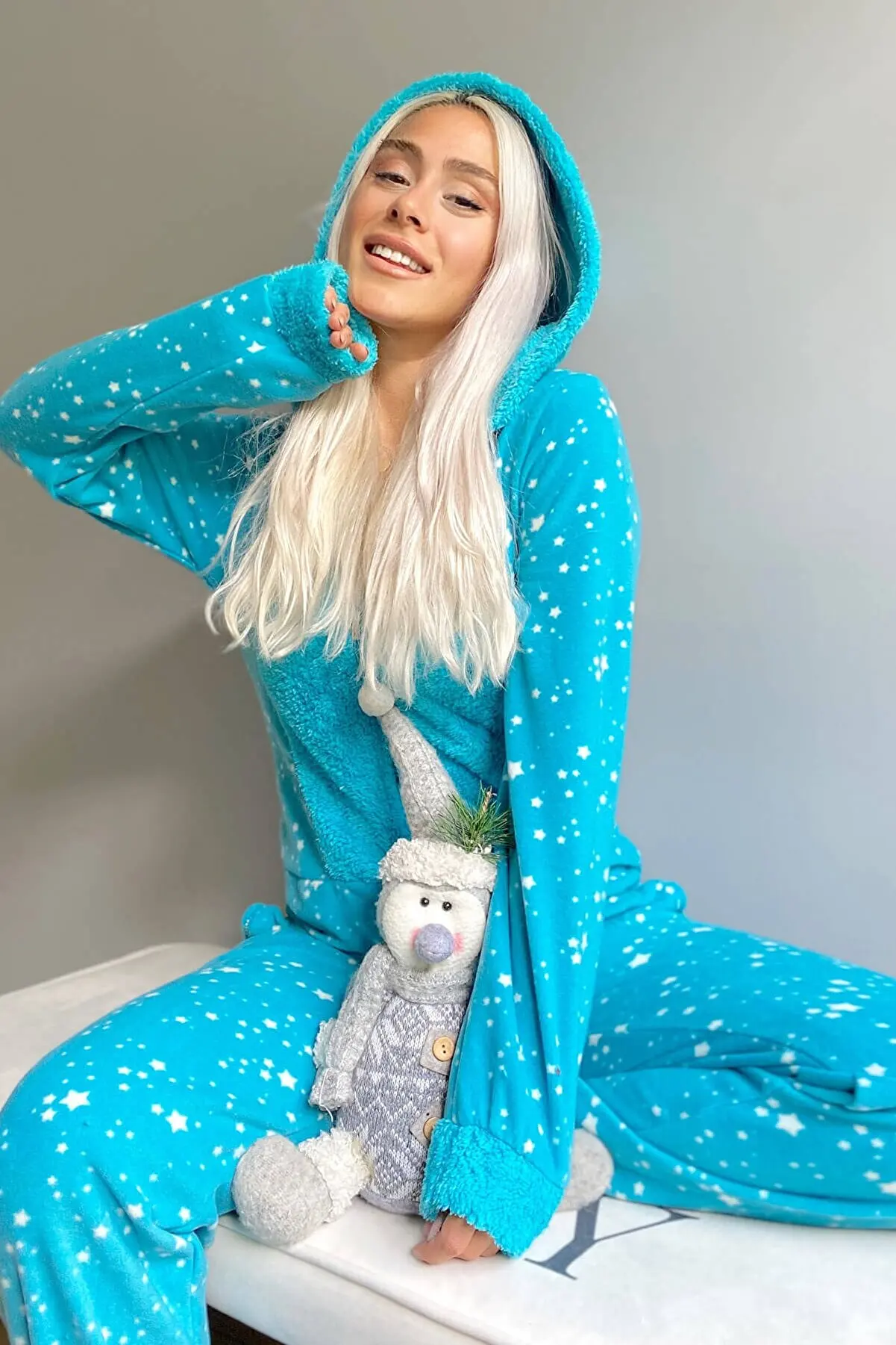 

Women's Fleece Plush Jumpsuit Pajamas Blue Mini Star Pattern 2022 New Model Stylish Simple Beautiful Nightgown