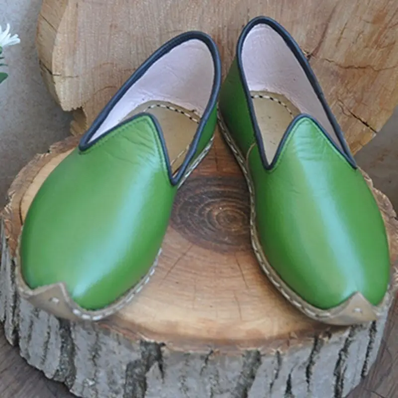 

Туфли мужские из натуральной кожи, роскошные классические, повседневные лоферы, тапочки, без застежки, Ретро стиль, 2021 кроссовки мужские Муж...