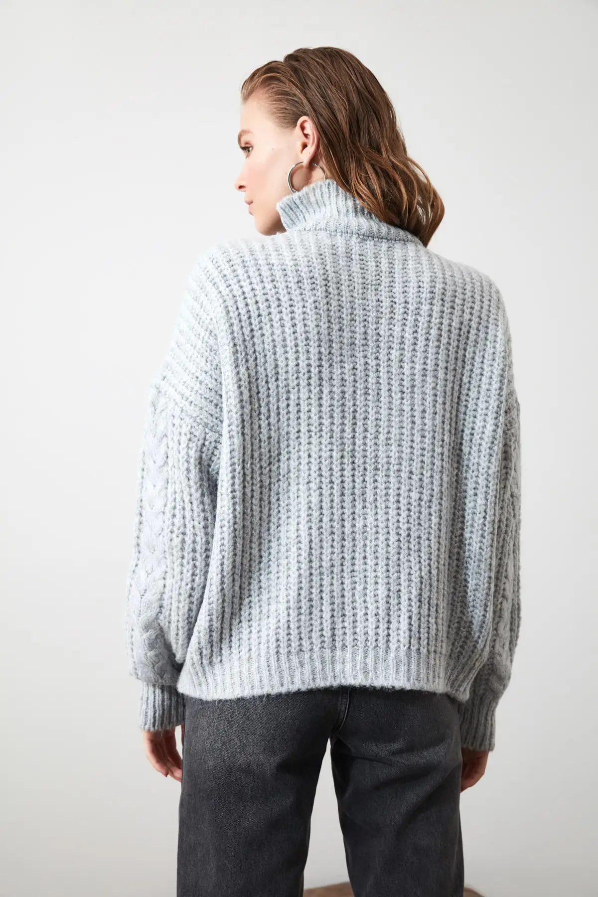 

Trendyol Gray Mesh Detailed Sweater TWOAW20KZ0171