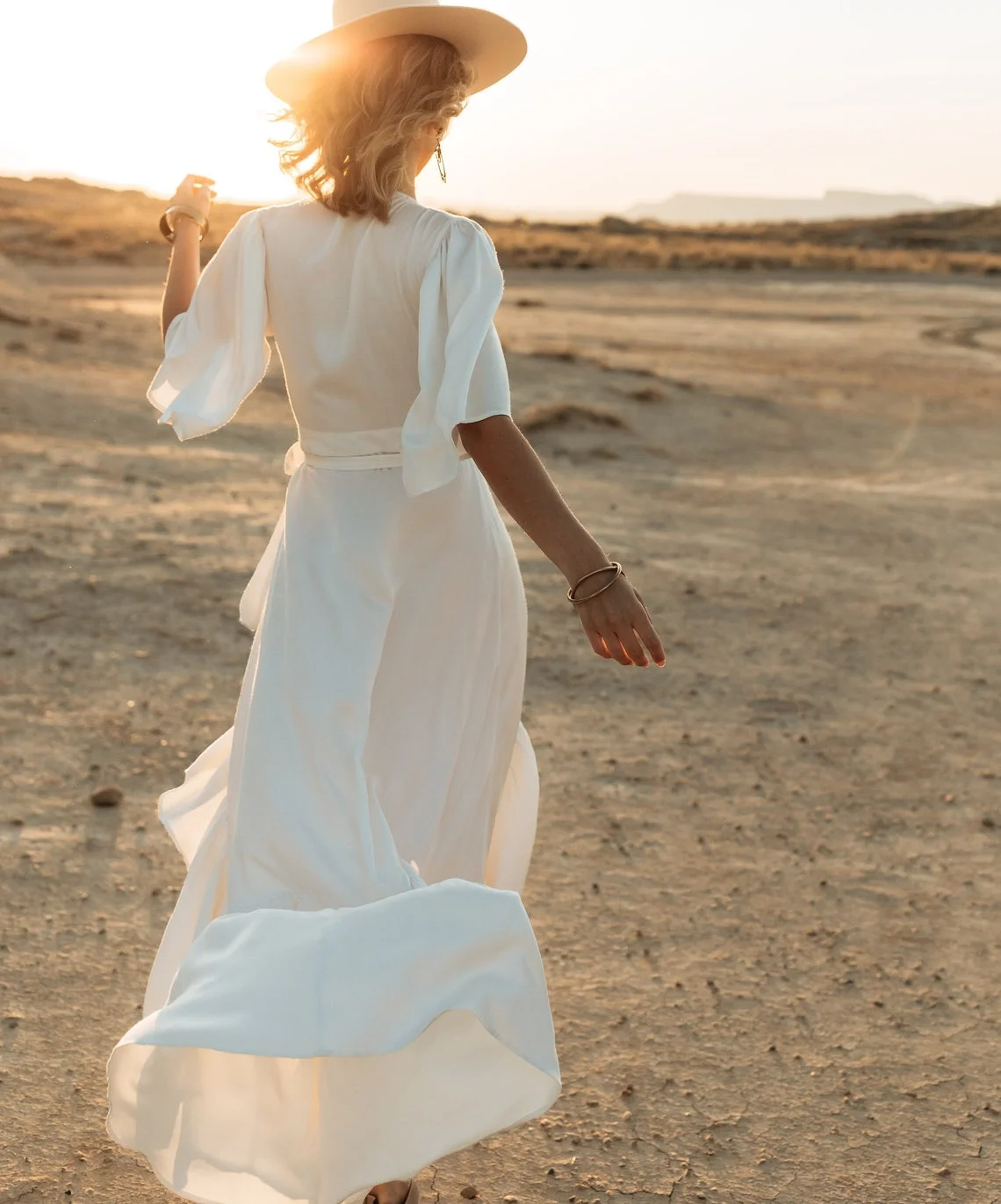 

11881# Elegant Beach Vintage Bohemian Half Sleeves Wedding Dress A-Line Chiffon Deep V Neckline Ruched Wedding Bridal Gown