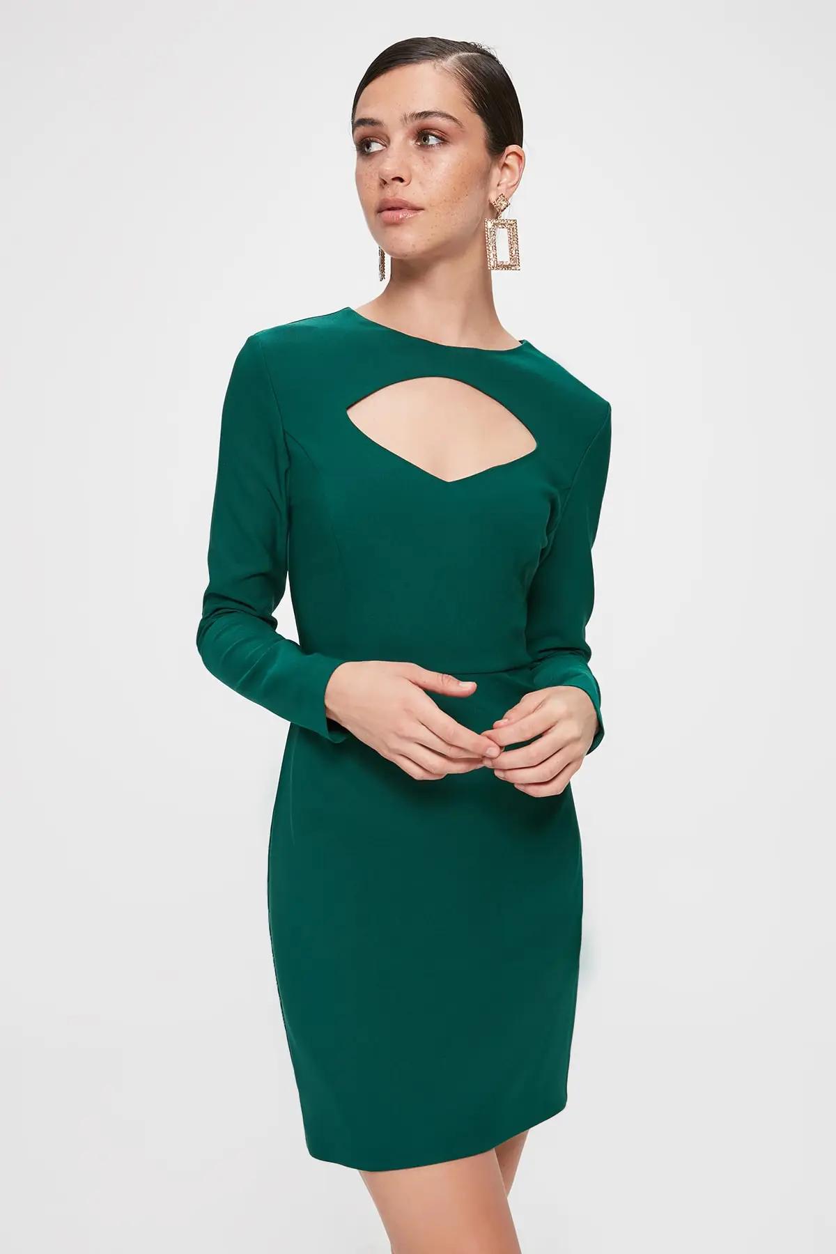 Платье с низким вырезом и воротником|Женские платья| |