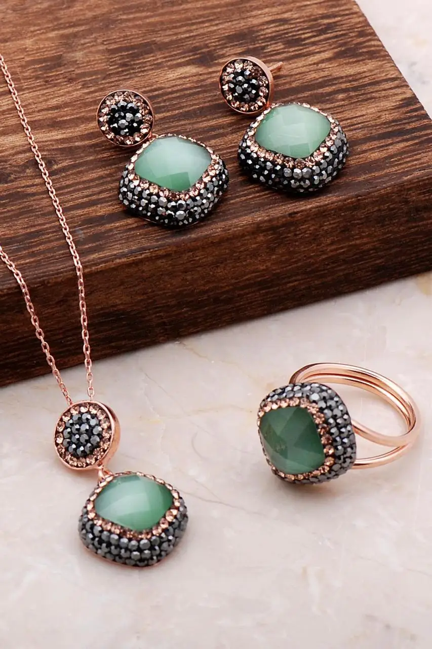 

Opal Zircon Rose Silver Set 2062Hand Made Silver Jewellery Set