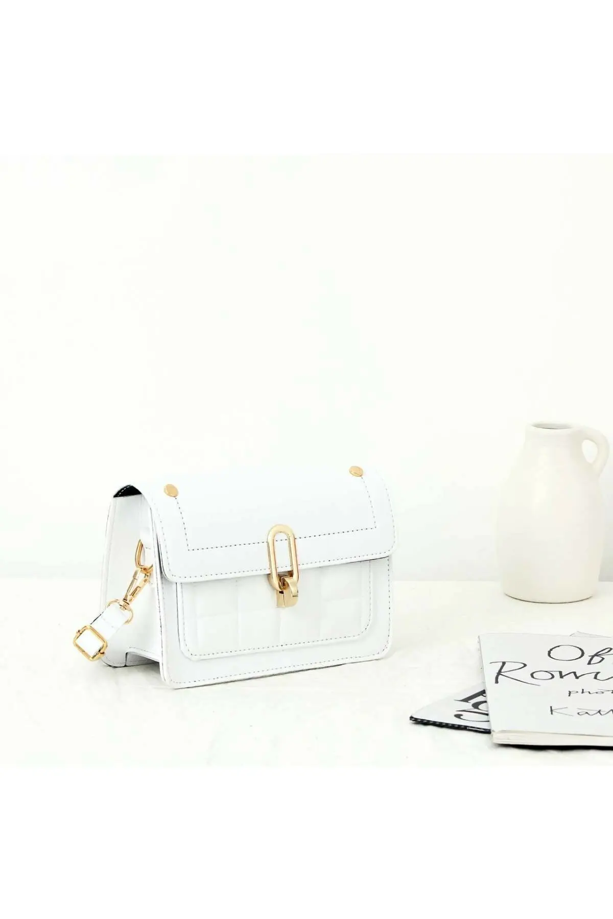 

Shoulder And Hand Bag Women's Handbags Luxury Stylish Roman Model Handbags Handbag Cover Rivet Bag Girl Fashion Shoulder Bag