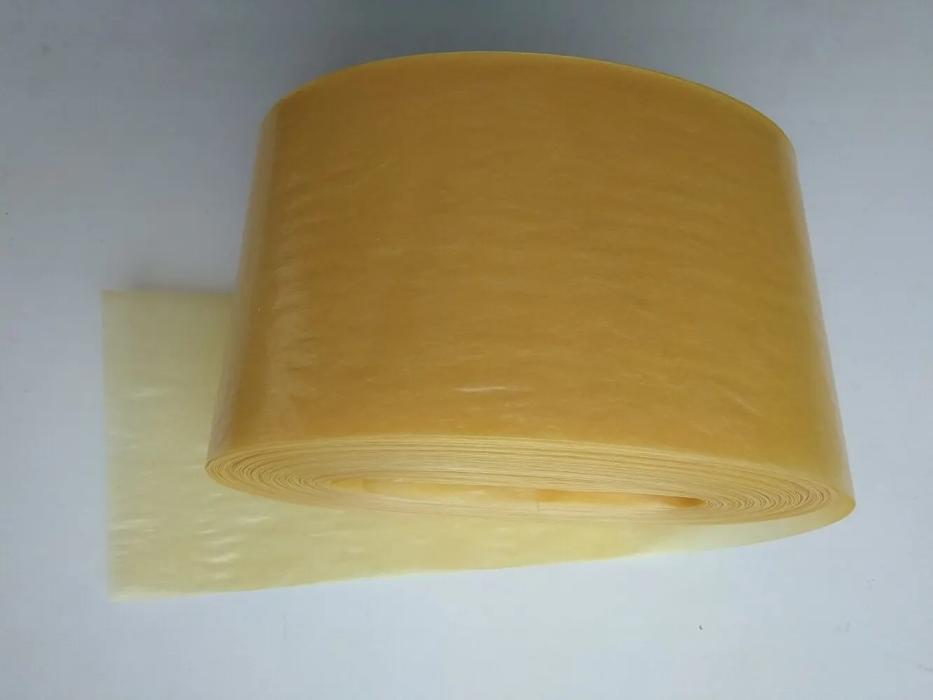 Коллагеновая колбасная оболочка калибр 65 мм. Сербия. Для вареных и