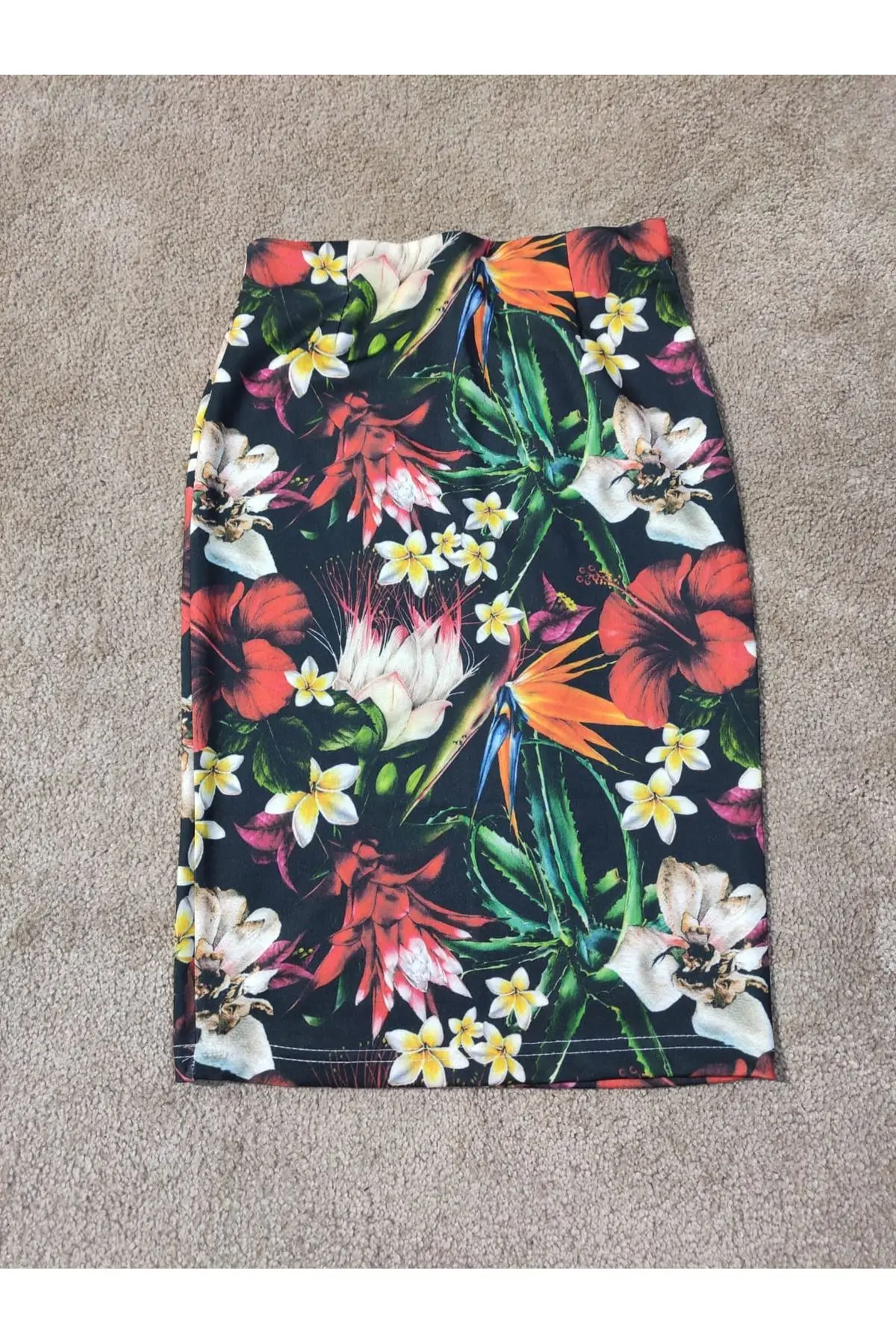 

Women's Floral Pattern Skirt New fashion wonderful knee-skirt cut quality fabric 2021 European cut style