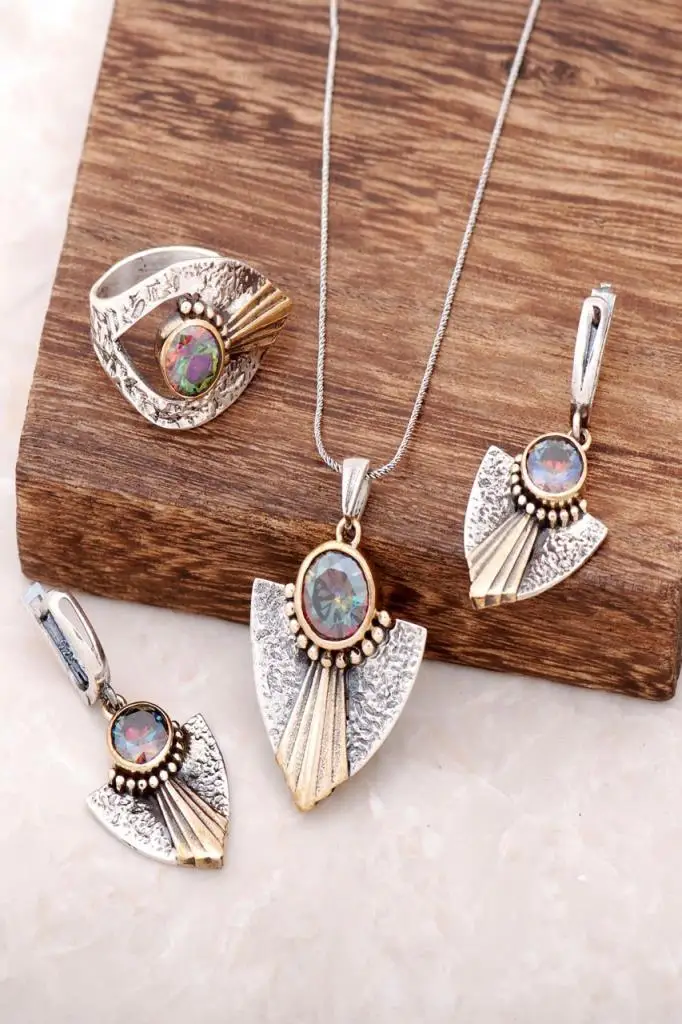 

Mystic Topaz Stone Shield Design Silver Set 1976Hand Made Silver Jewellery Set