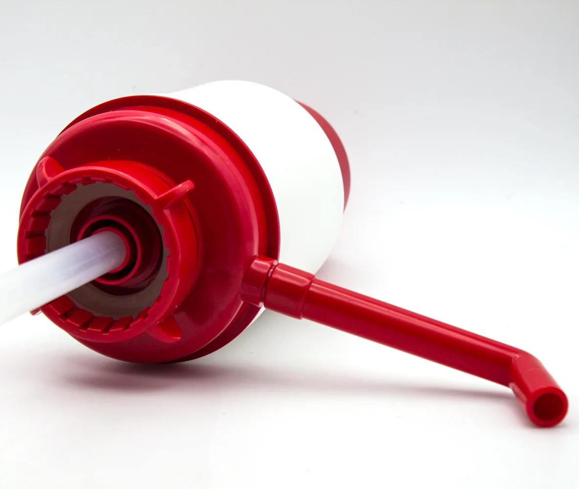 Помпа для воды Дельфин Эко красная (в пакете) |