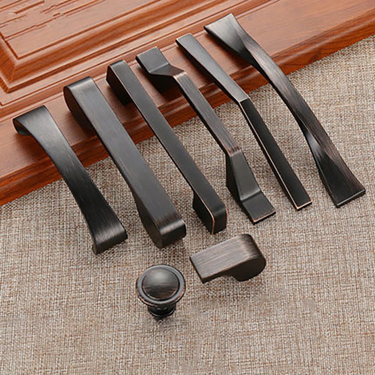

Black&Red Zinc Alloy American Modern Style Door Handle Wardrobe Cupboard Kitchen Drawer Pull Handle BD740