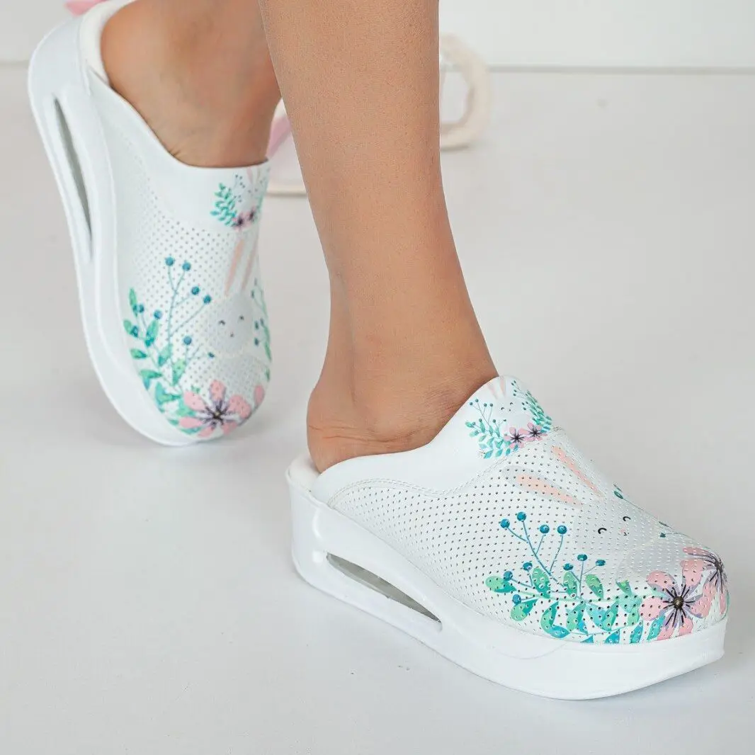 

2022 New Orthopedic Sabo Women Slippers Sandals Shoes Nurse Doctor Hospital Medical Casual Quality Soft Comfort Anti-Slip Clogs