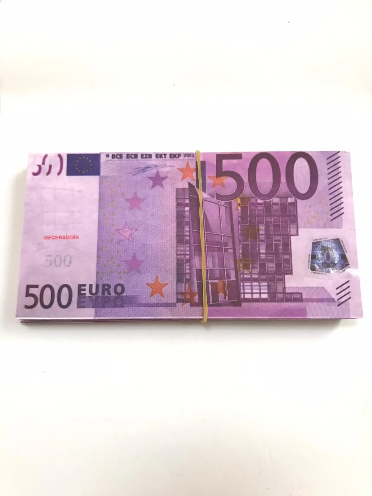 500 евро купить. 500 Евро. 200 И 500 евро. 200 Евро Игрушечные. Evro Toy.