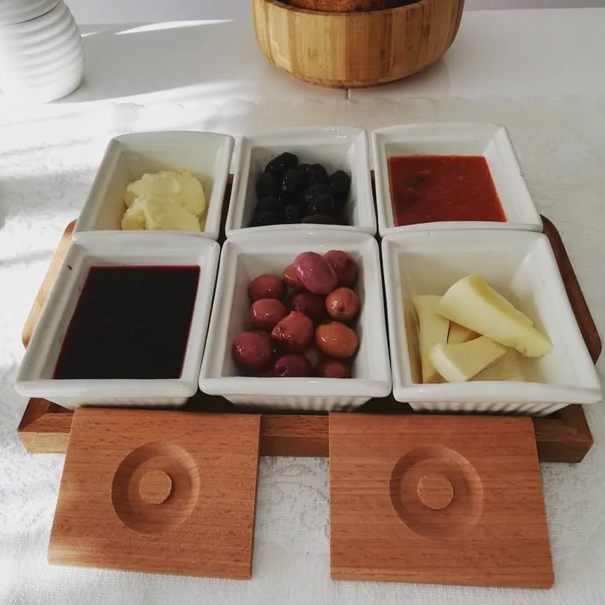 

Wooden Tray 6-Piece Breakfast Set with bamboo cover ceramic porcelain luxury practical kitchen presentation ceramik bowl useful