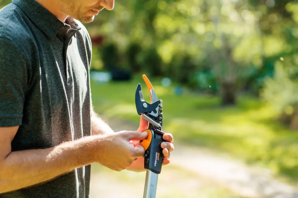 Универсальный сучкорез Fiskars PowerGear X UPX82 | Инструменты
