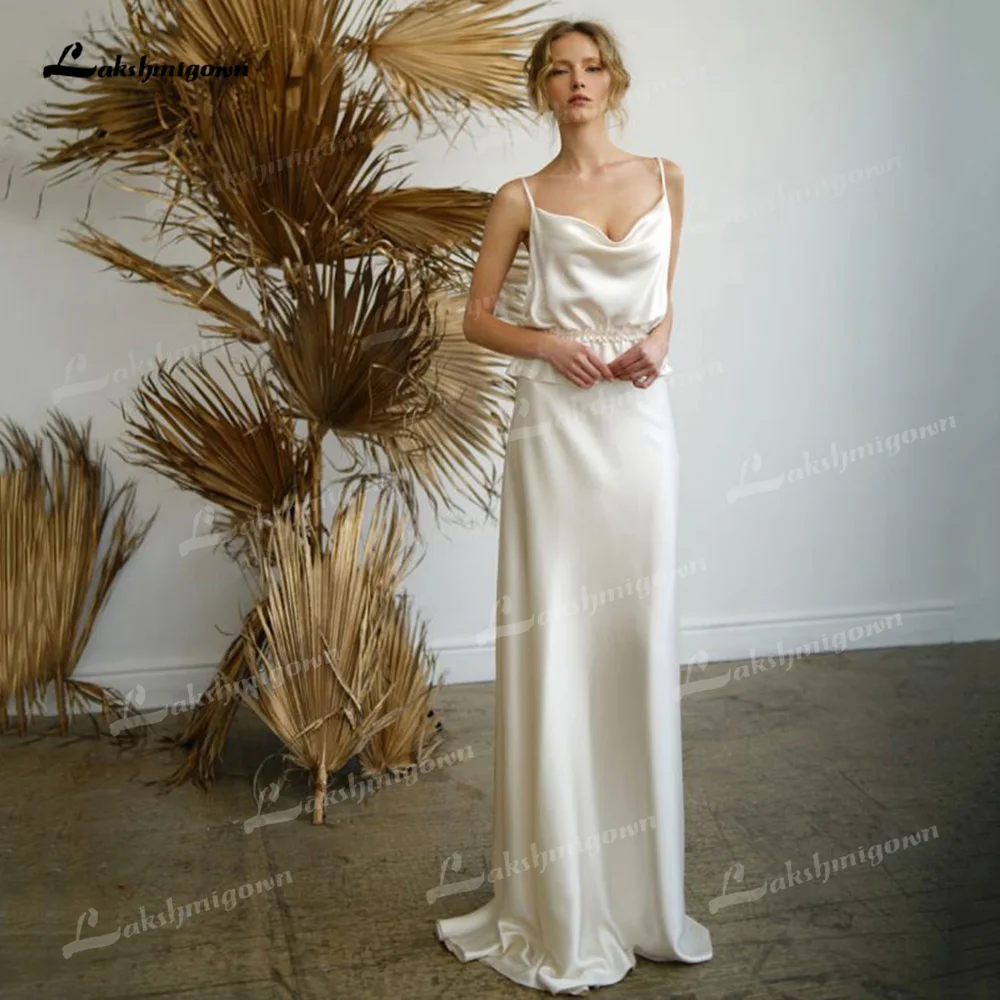 

Simple Satin Sheath Wedding Dresses Square Collar Neck Sleeveless Open Back Sweep/Brush Train Bride Gown Spaghetti Straps Modern