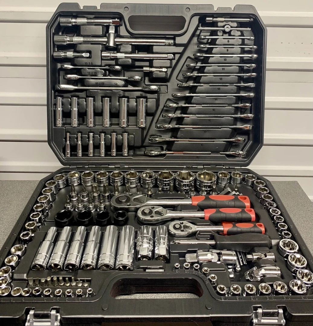 Набор инструментов 151 предметов головок и ключей для ремонта монтажа авто |