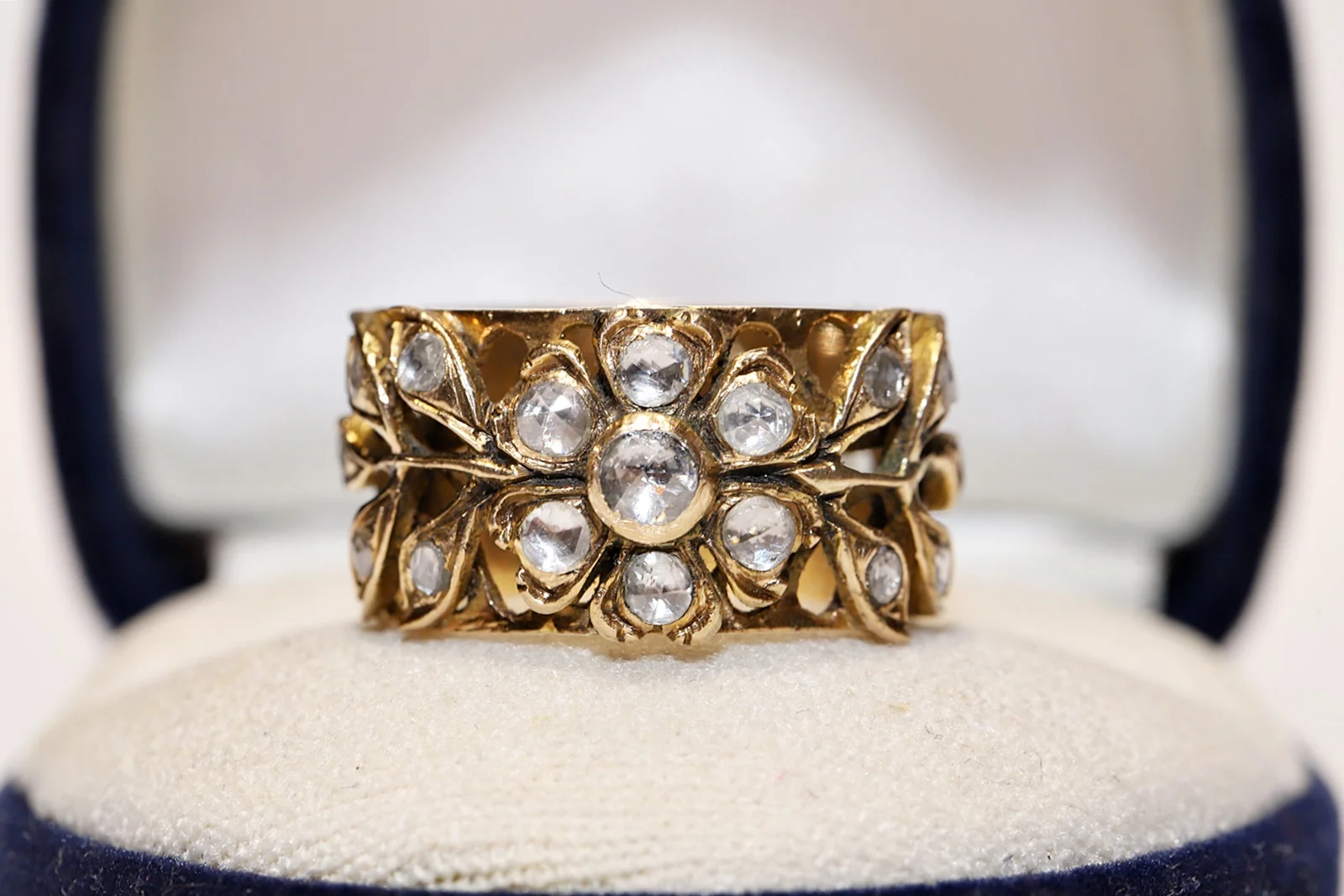 

Antique Original Victorian 14k Gold Natural Rose cut Diamond Decorated Flowers Amazing Pretty Ring