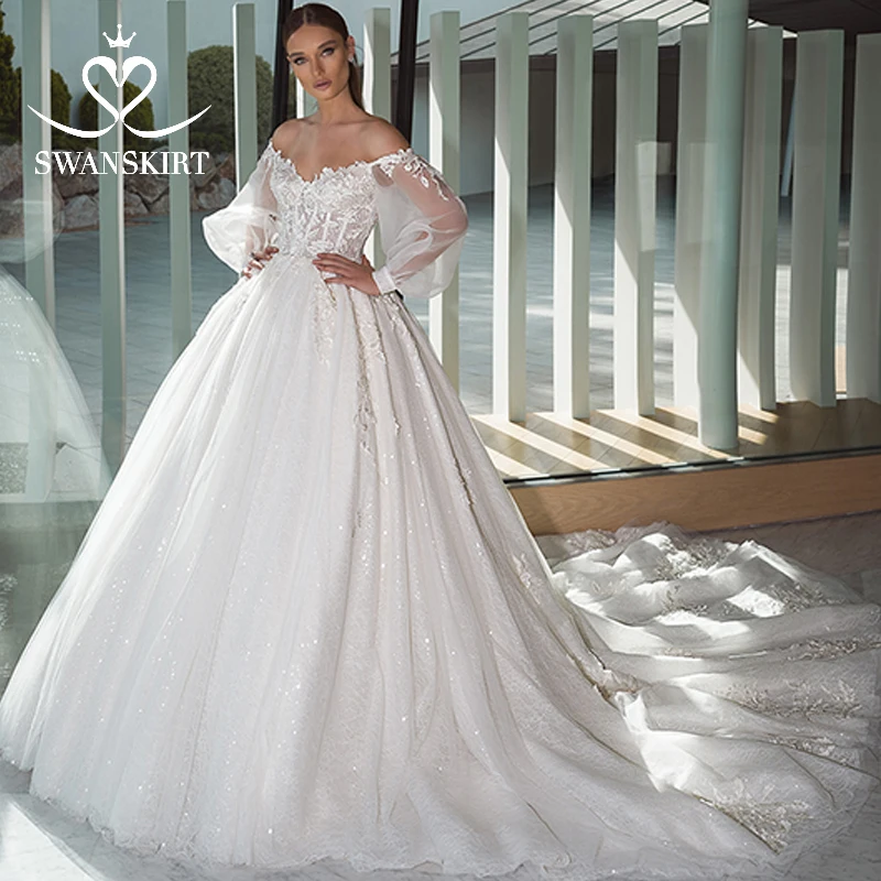 Vintage Appliques Ball Gown Wedding Dress Swanskirt Boat Neck Vestido de noiva lantern Sleeve Princess Bride Gown F148