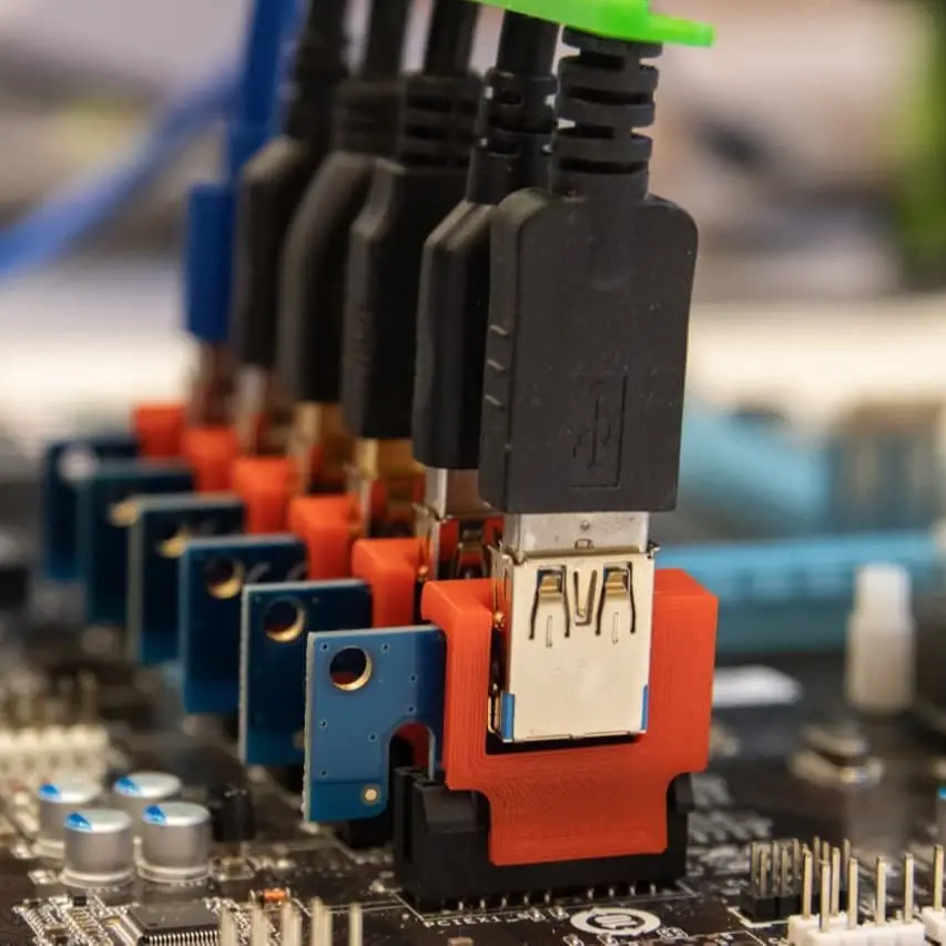 Райзер фиксатор крепление локер Riser PCI E x1 x16 для видеокарт вертикальный|Платы