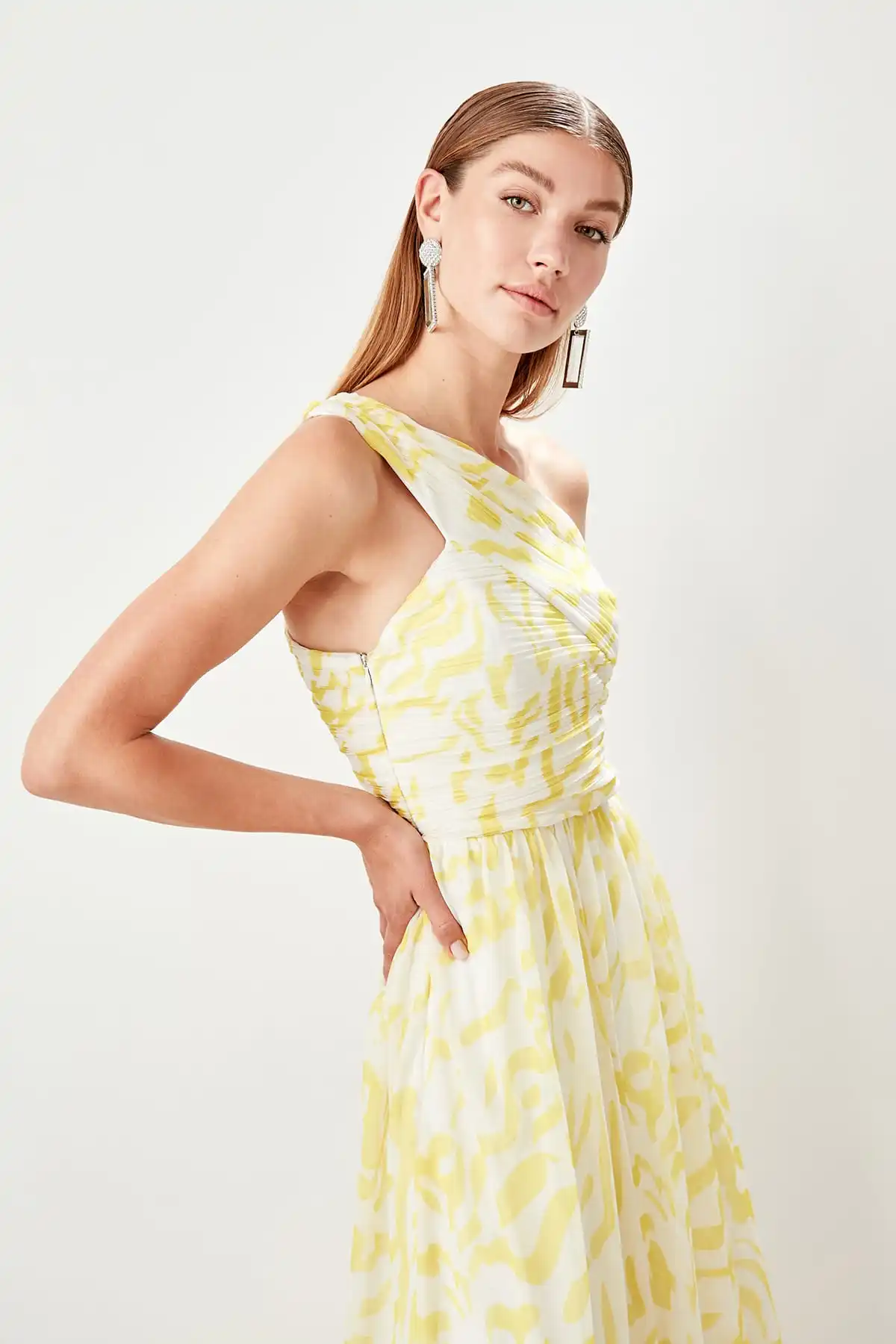 Trendyol вечернее платье в рубчик TPRSS19BB0418