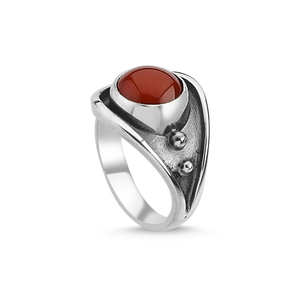 

Серебряное 925 пробы кольцо ручной работы с красным агатом