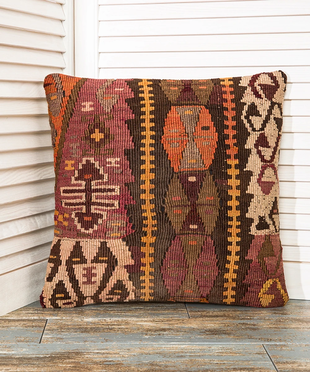

Customised Design Embroidered Brown Kilim Rug Pattern Couch Pillow Sofa Cushion Boho Decor Casual Living Room Area Home Cushions