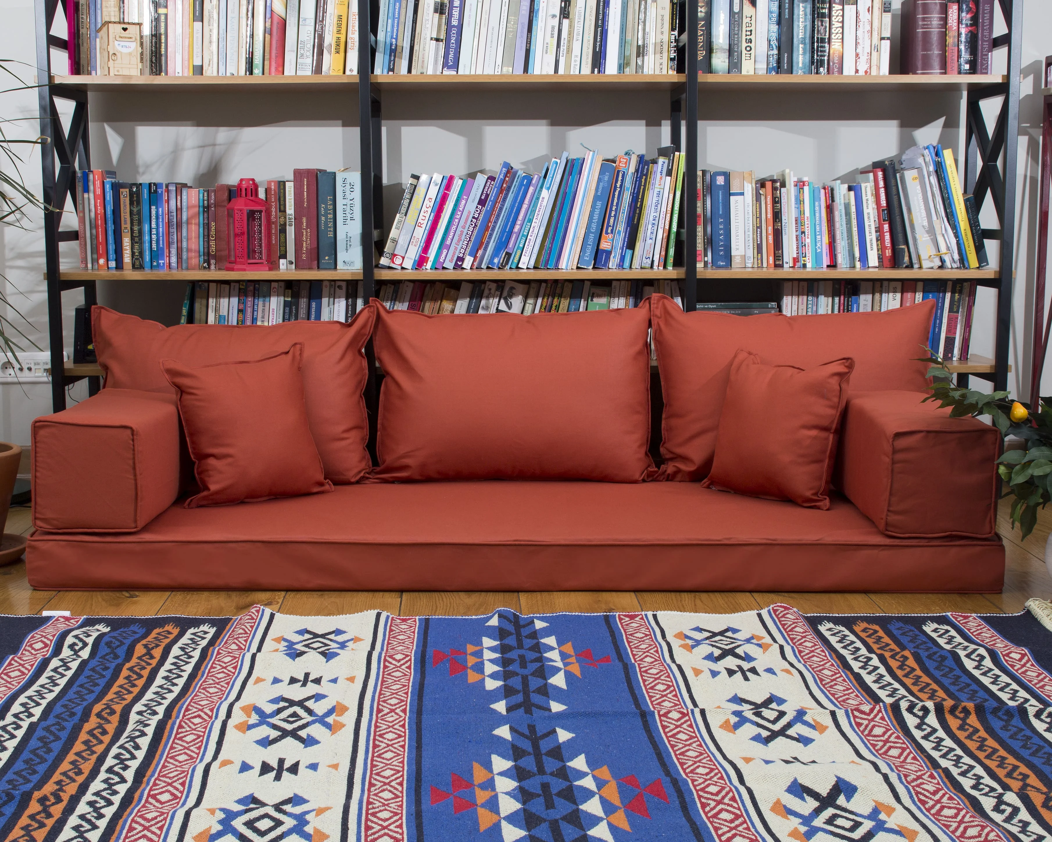 Красные напольные подушки из льняной плитки секционные диваны для влюбленных