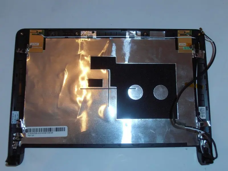 Крышка экрана матрицы без рамки от Acer Aspire One ZG5 (б/у)|Комплектующие для ремонта