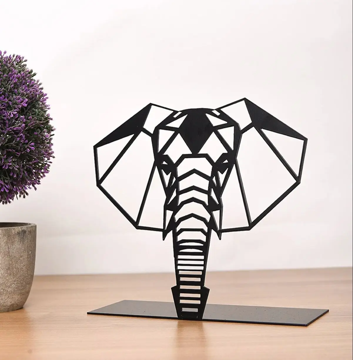 

Modern Luxury Decorations Table Garden Miniature Figurines Fashion Home Decoration Accessories Easter Wine TV Cabinet Decoration