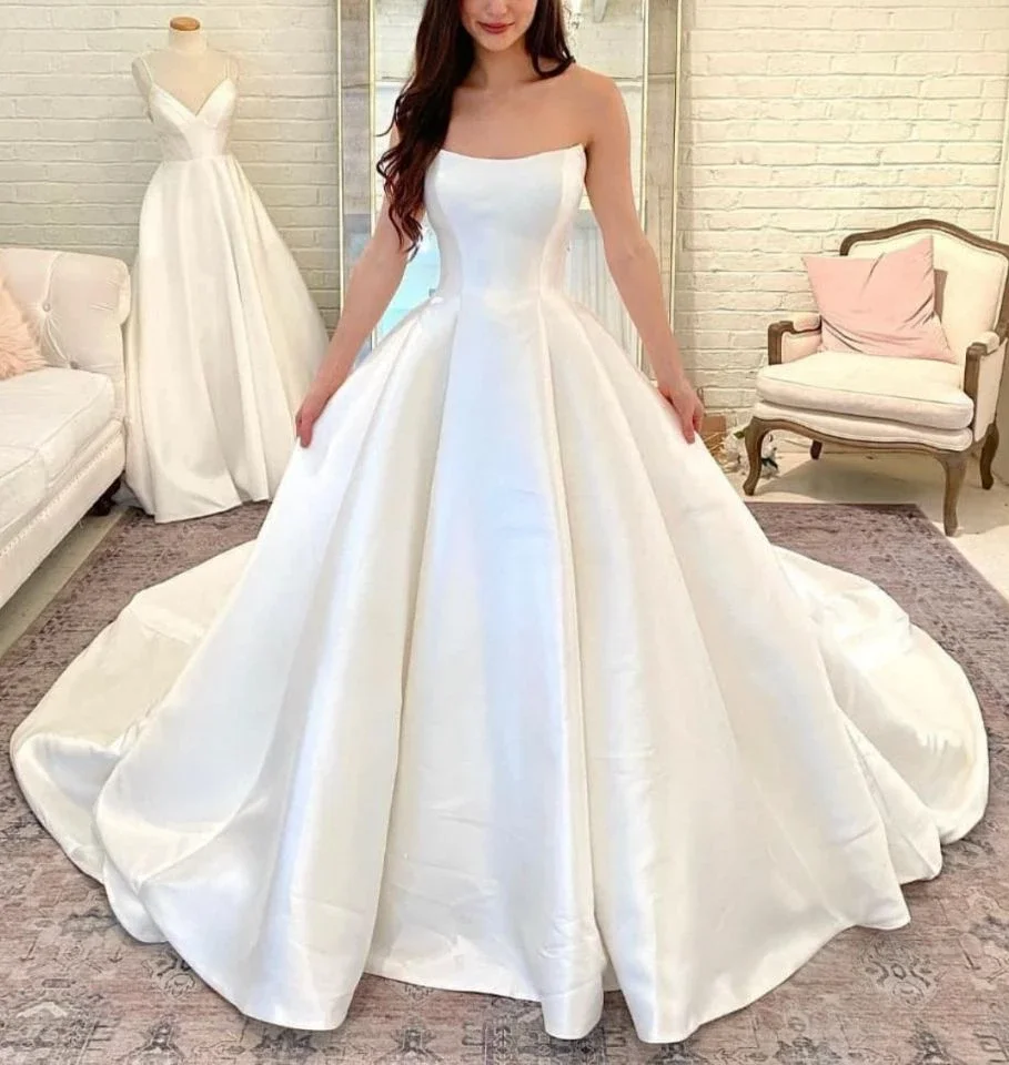 

Lover Kiss Sleeveless Wedding Dresses Pockets A-Line Floor Length Pleated Strapless Sweep Train Maxi Bridal Gowns for Women