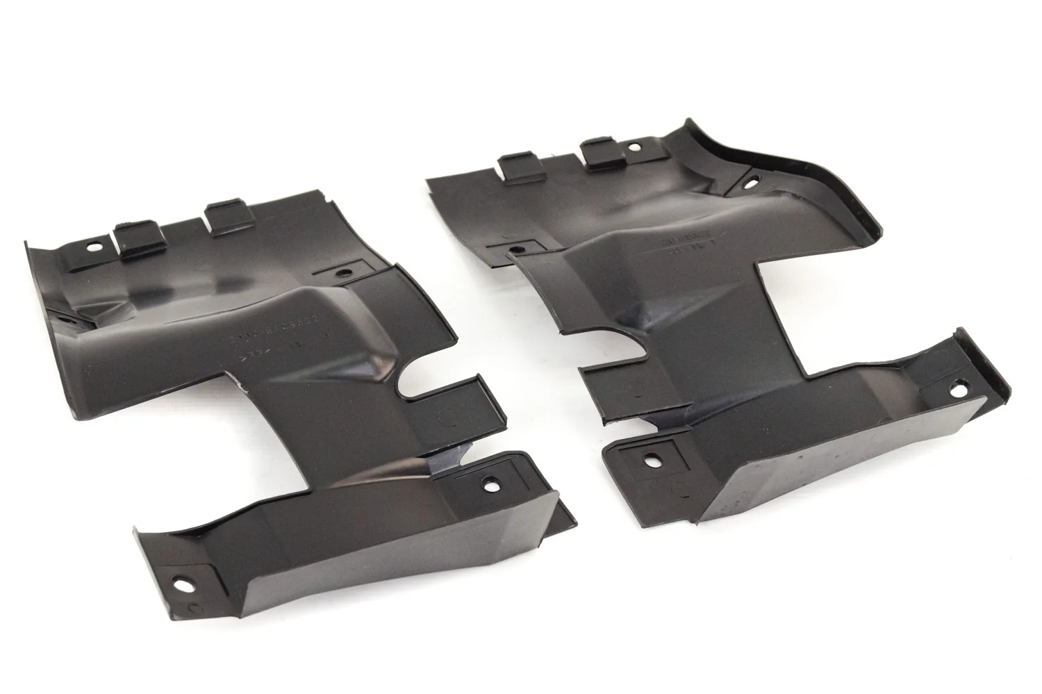 Грязезащитные щитки генератора ваз 2110. Грязезащитные щитки моторного отсека комплект 2шт. Грязо защитный щиток лачетти левый. Крепление грязезащитного щитка ваз 2110. Грязезащитные щитки ваз 2110.