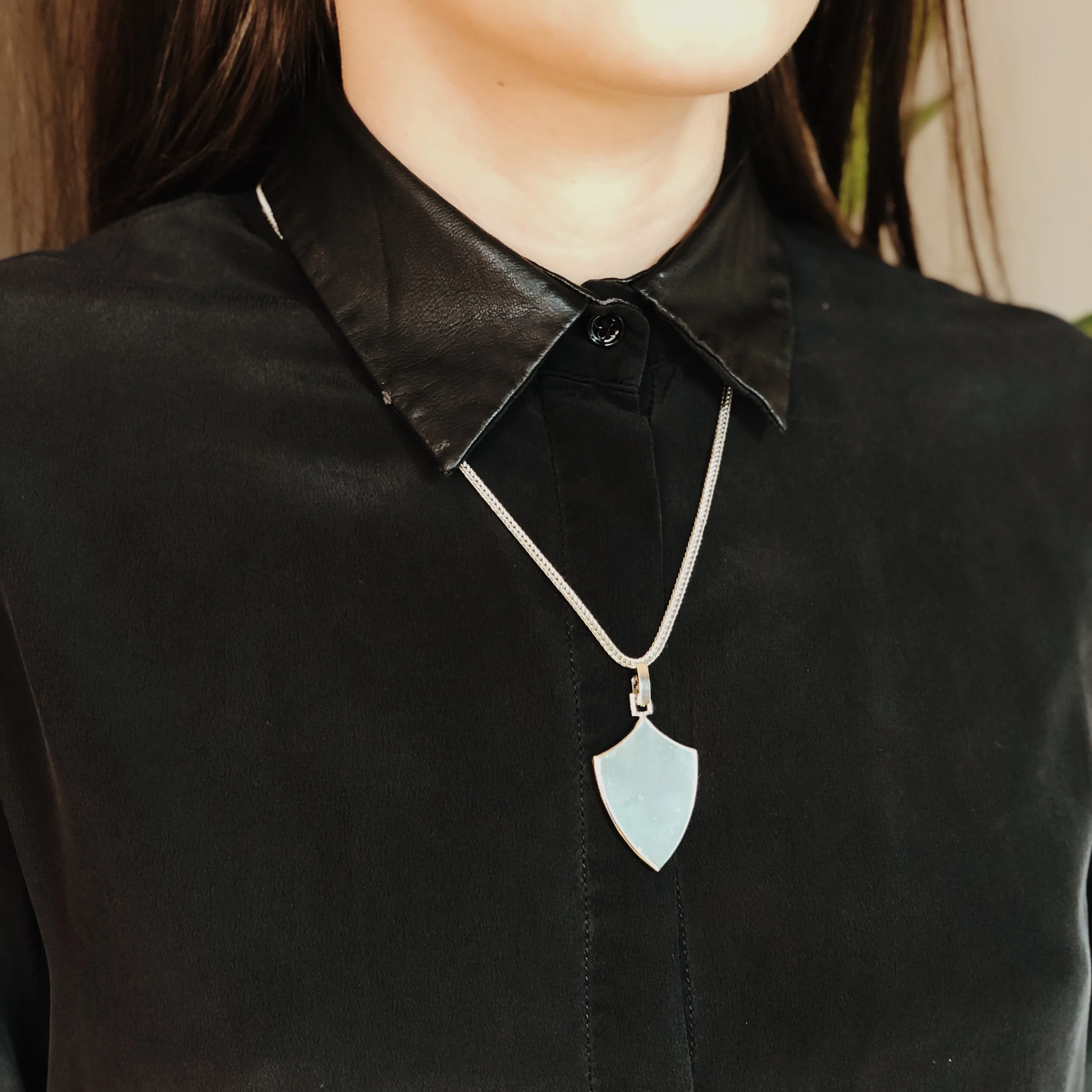 

GULCE DERELI, ARMOR SYMBOL CHARM CHAIN NECKLACE, CHAIN NECKLACES, CHARM NECKLACES, GIFT BOX, GOLD/SILVER PLATED