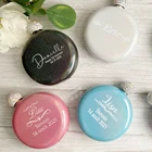 Женская резная ваза, персонализированная винная бутылка, предложение подружки невесты, розовая бутылка, плоская фляжка с резными цветами, подарок подруге невесты.