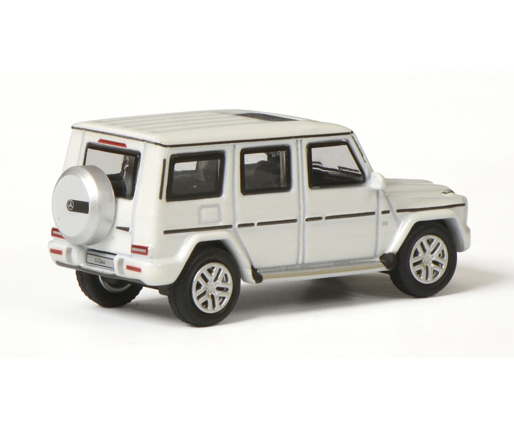 

Schuco Mercedes-Benz G-Class, white 1: 8 Metal Model Collection Car
